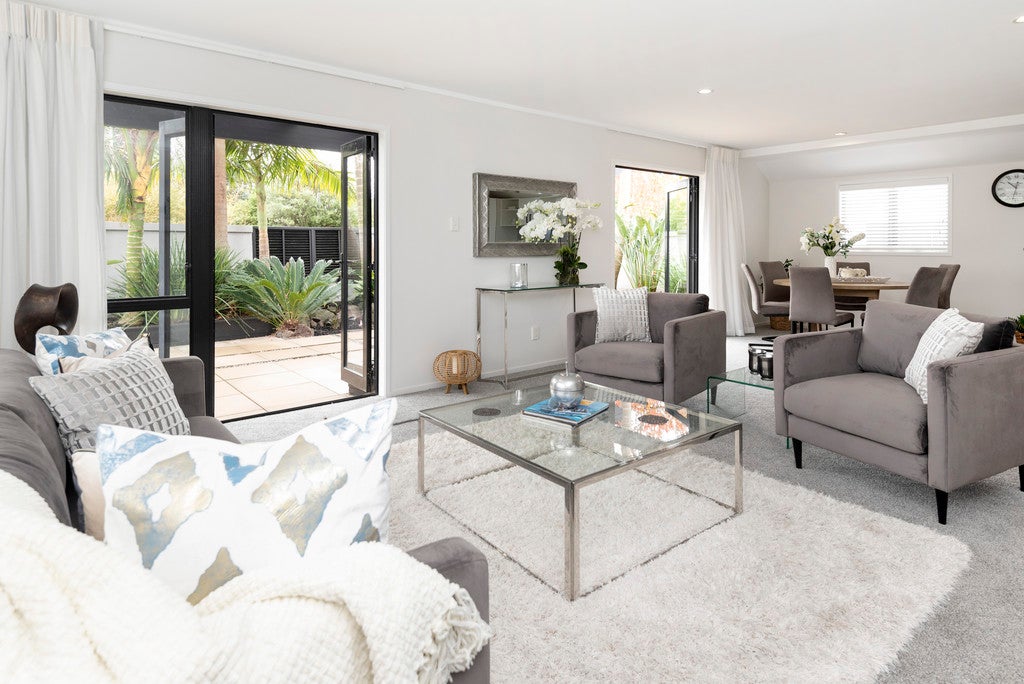 1/11 Paparoa Road, Howick, Auckland - Carousel 1