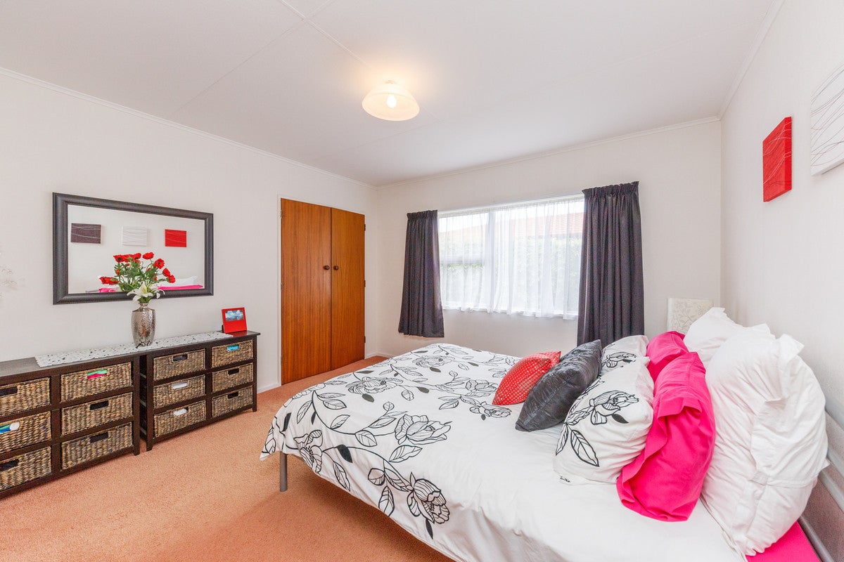 64 Langley Avenue, Milson, Palmerston North - Carousel 15