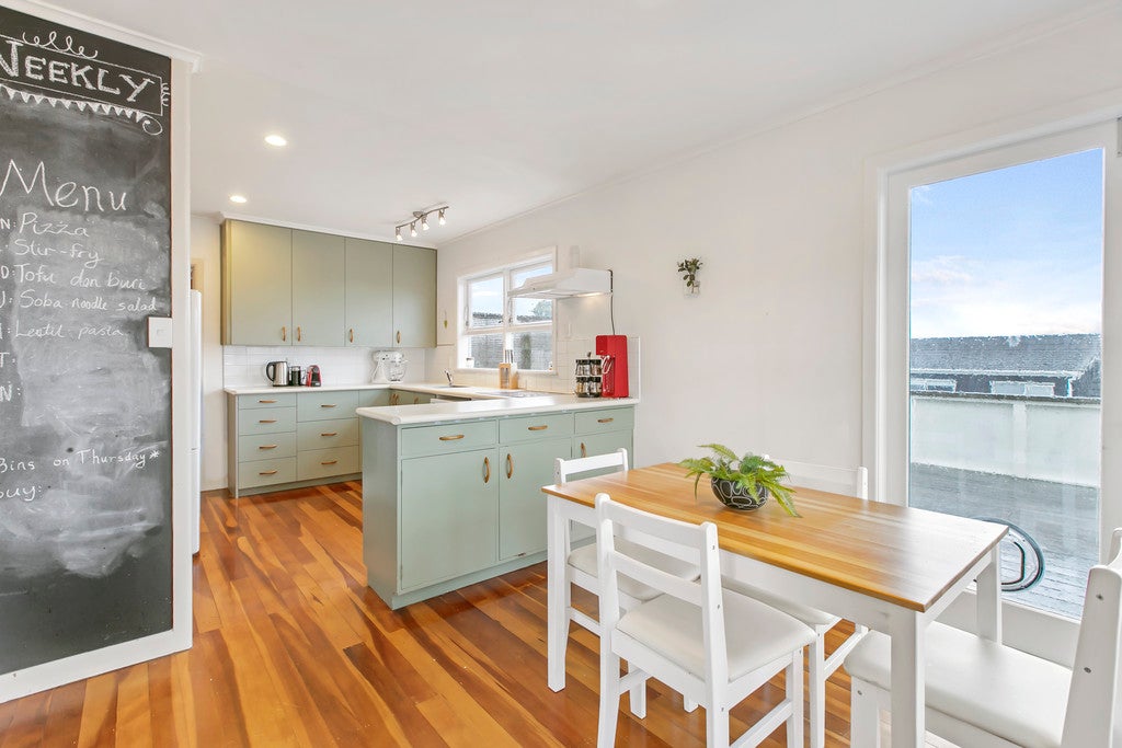 1/66 Birkdale Road, Birkdale, Auckland - Carousel 2