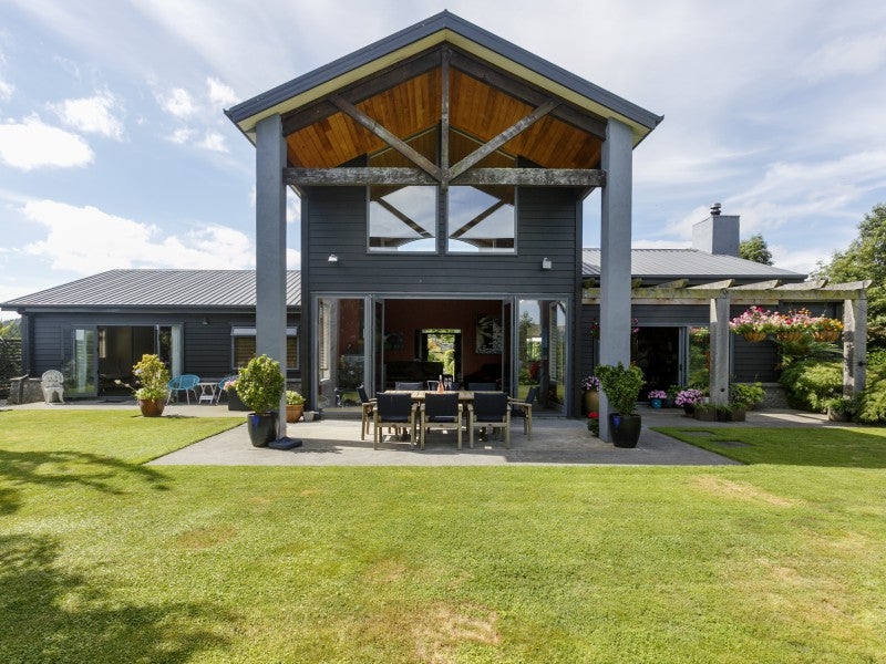 864 Whangamata Road, Kinloch, Taupo - Carousel 1
