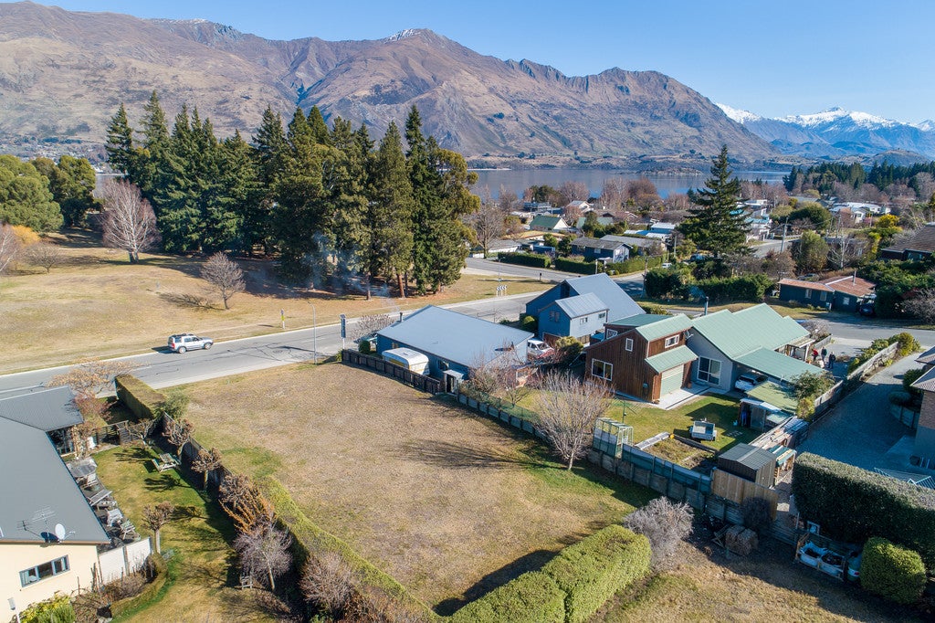 135 Plantation Road, Wanaka - Carousel 2