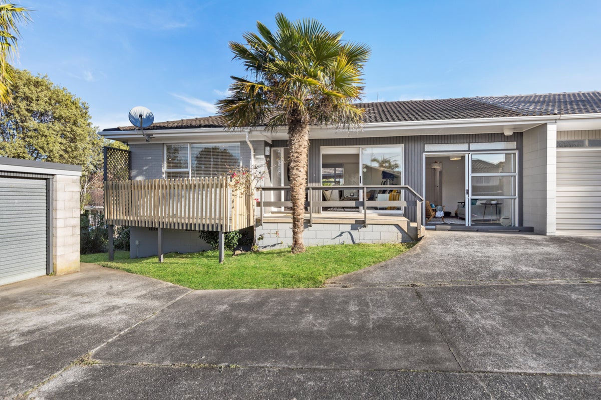 2/45 Glenmore Road, Sunnyhills, Auckland - Carousel 2