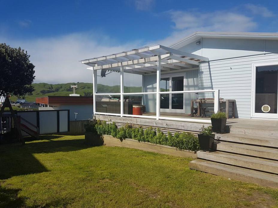 14 Pope Street, Camborne, Porirua - Carousel 1
