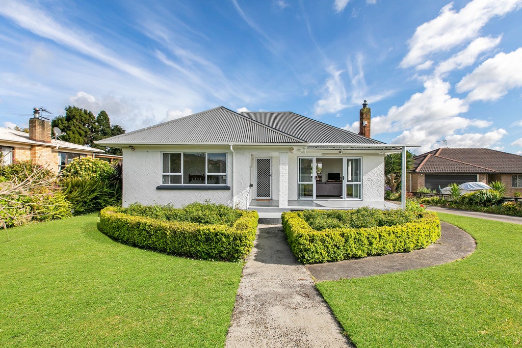 9 Coronation Avenue, Pukekohe, Pukekohe - Carousel 1