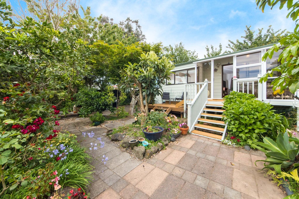 2/6 Tango Place, Henderson, Auckland - Carousel 1