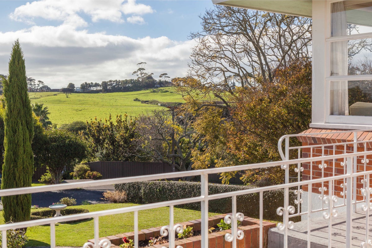 39 Carnarvon Avenue, Glendowie, Auckland - Carousel 2