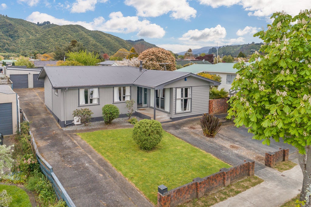 21 Kentucky Street, Totara Park, Upper Hutt - Carousel 2
