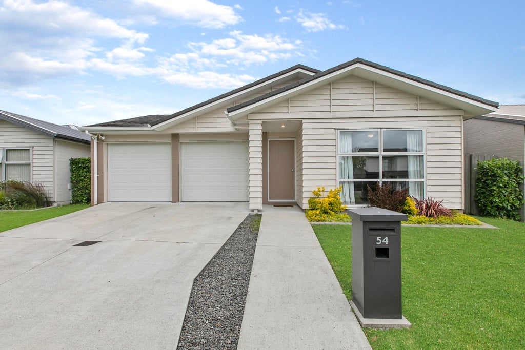 54 Kauri Drive, Takanini, Auckland - Carousel 1