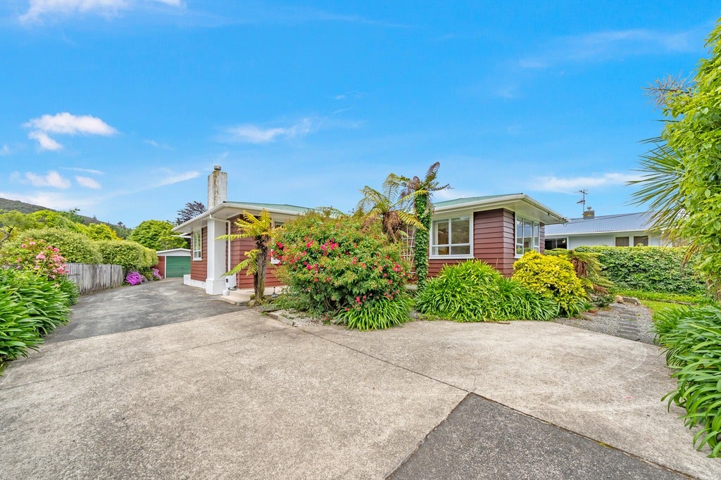 10 Horoeka Street, Stokes Valley, Lower Hutt - Carousel 1