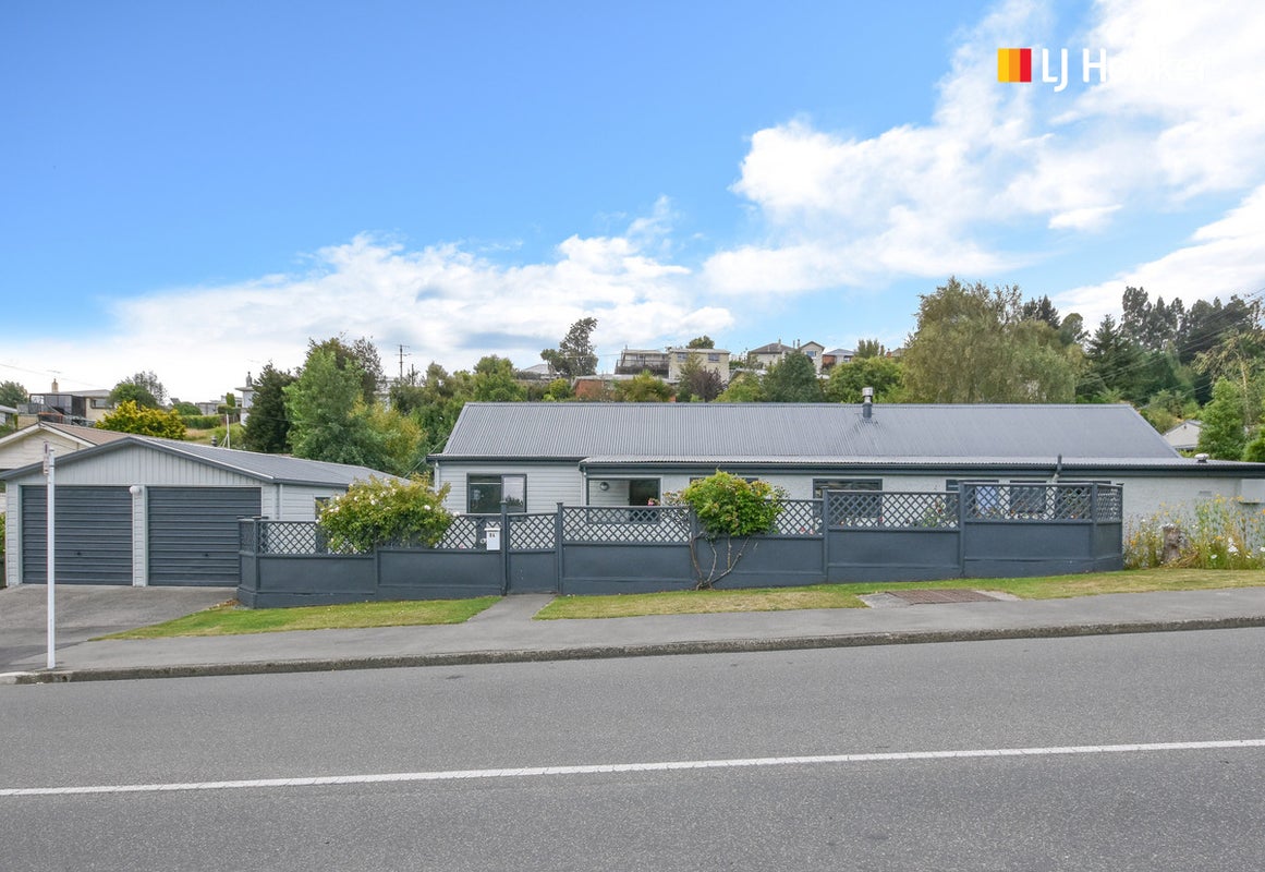 84 Barr Street, Kenmure, Dunedin - Carousel 1
