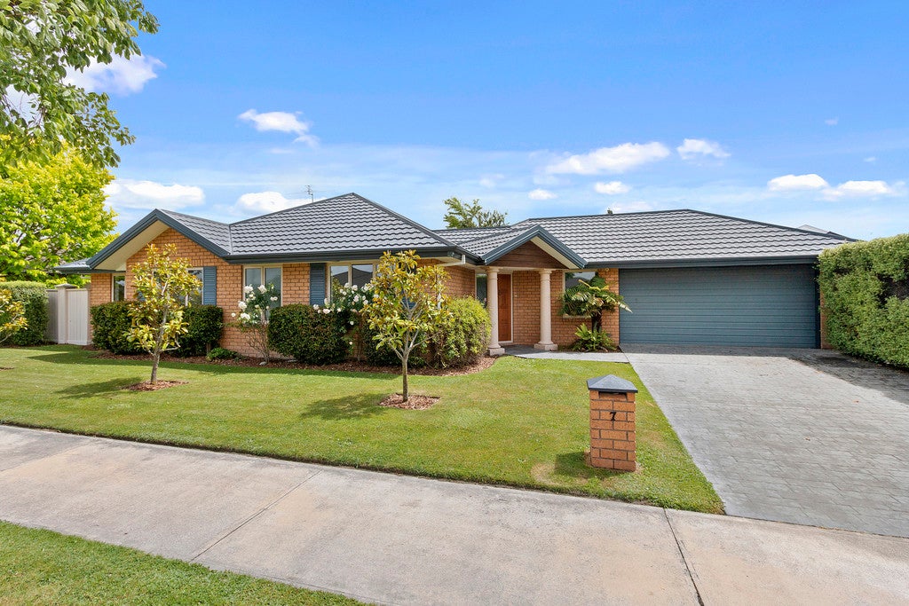 7 Richard Seddon Drive, Northwood, Christchurch - Carousel 1