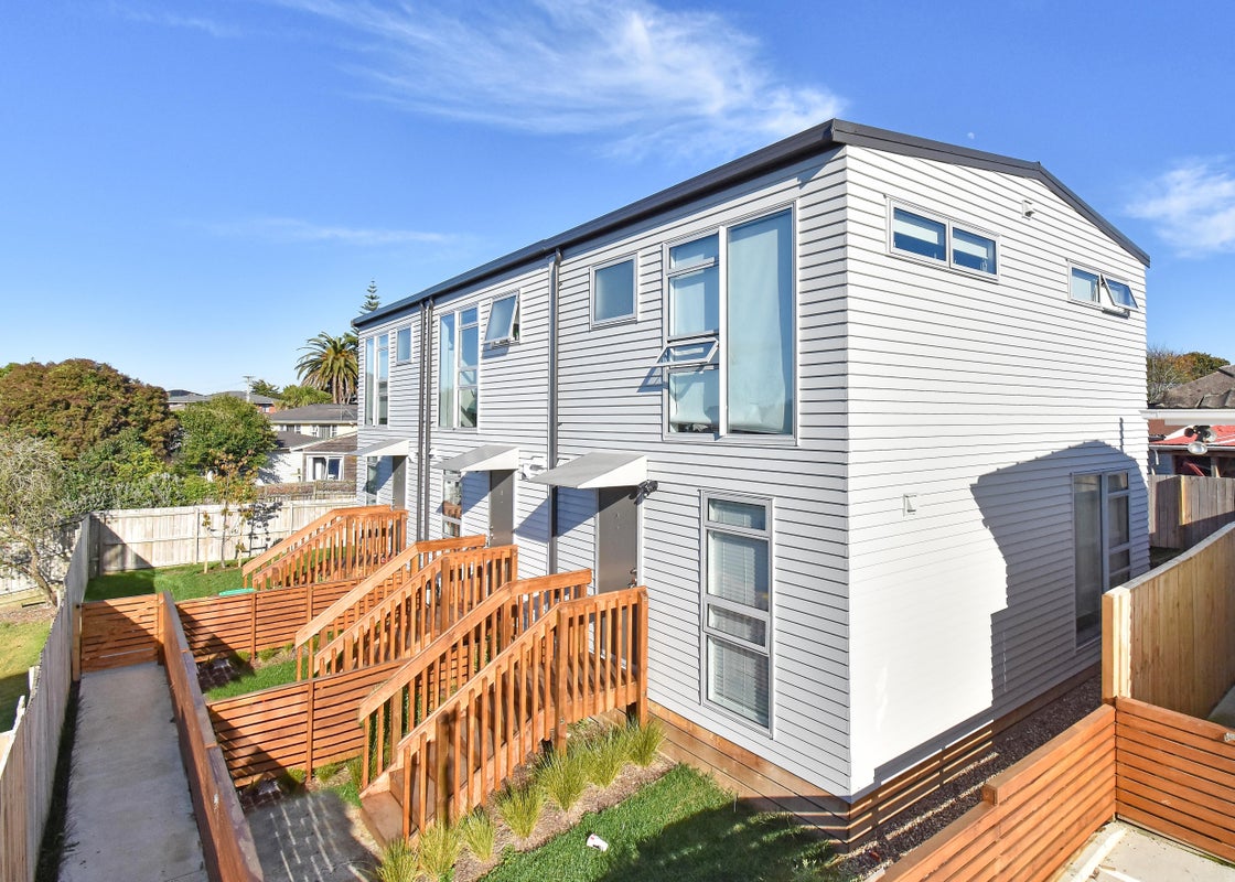 8B Totara Road, Manurewa, Auckland - Carousel 1