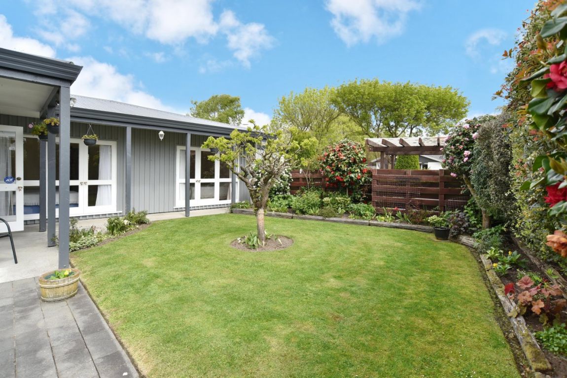 17 Clivedon Place, Redwood, Christchurch - Carousel 2