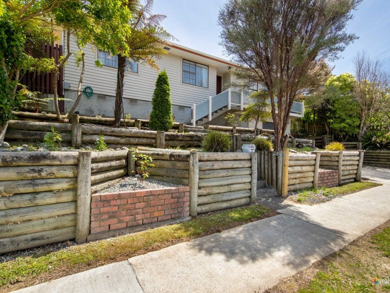 124 George Street, Stokes Valley, Lower Hutt - Carousel 18