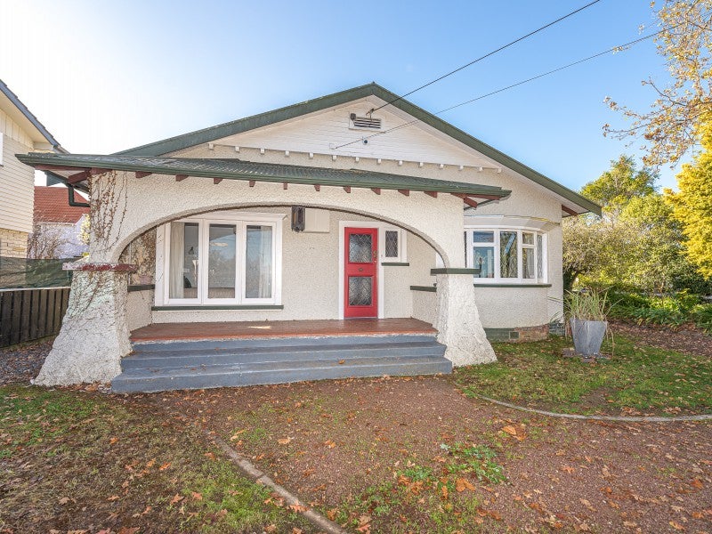 68 Oakland Avenue, Saint Johns Hill, Wanganui - Carousel 21