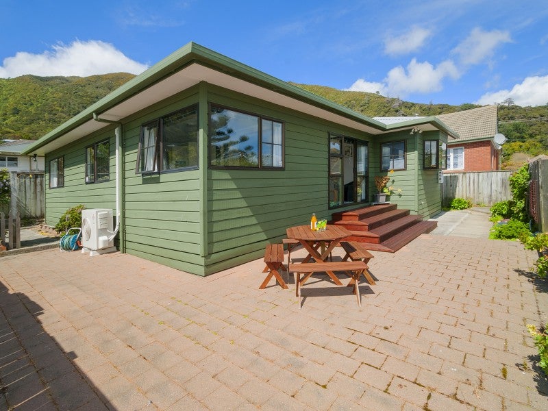 182A WHITES LINE EAST, WAIWHETU, LOWER HUTT - Carousel 1