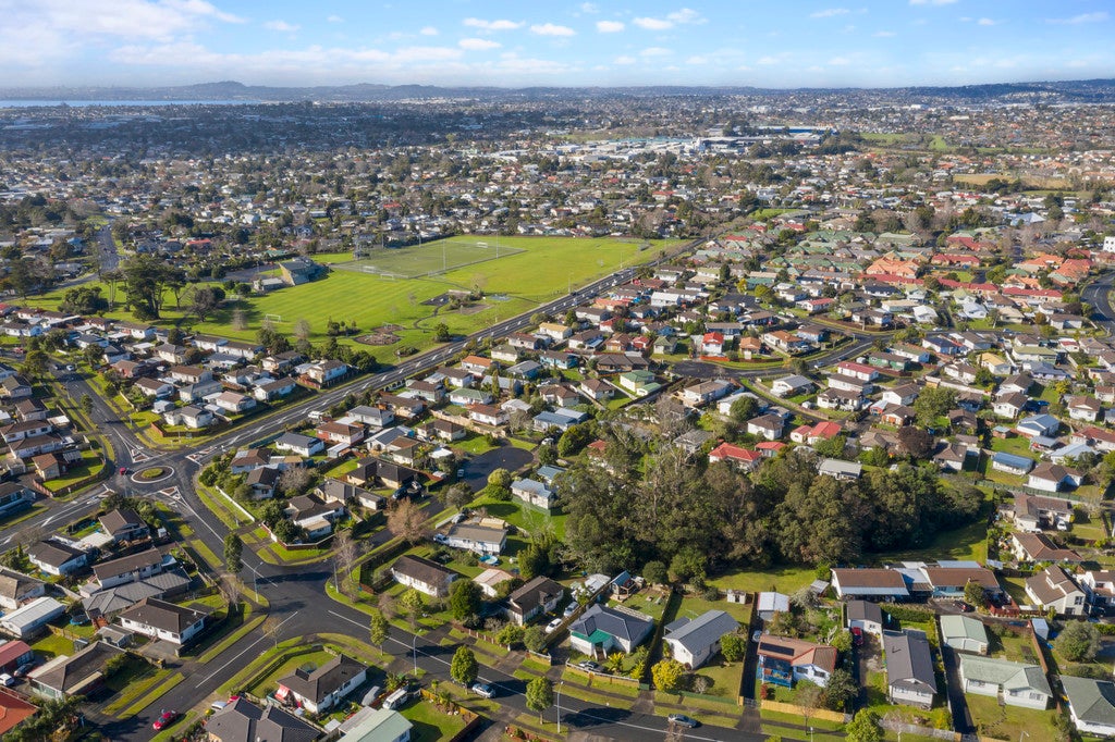 57 Luanda Drive, Ranui, Auckland - Carousel 26