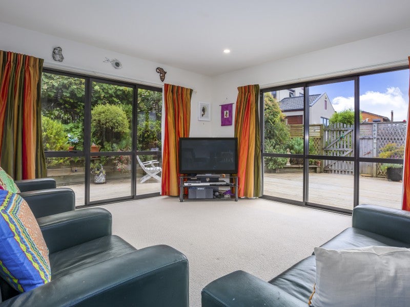 18A Latitude Close, Whitby, Porirua - Carousel 2