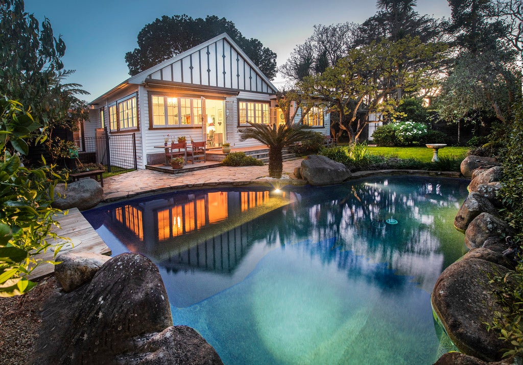 24 Colchester Avenue, Glendowie, Auckland - Carousel 1