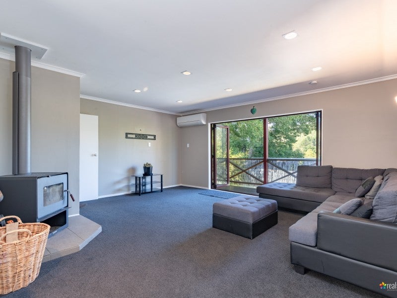 676 Main Road North, Te Marua, Upper Hutt - Carousel 2