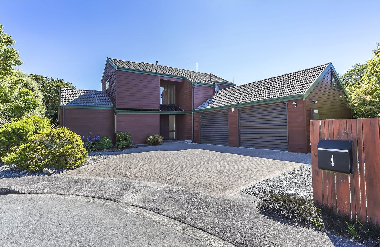 4 Brasenose Place, Tawa, Wellington - Carousel 1