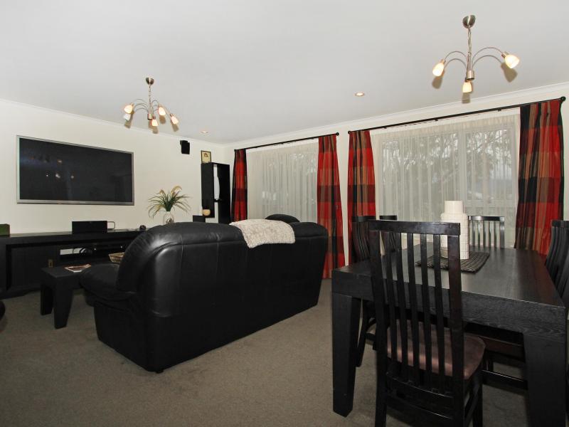 85 Karamu Crescent, Wainuiomata, Lower Hutt - Carousel 2