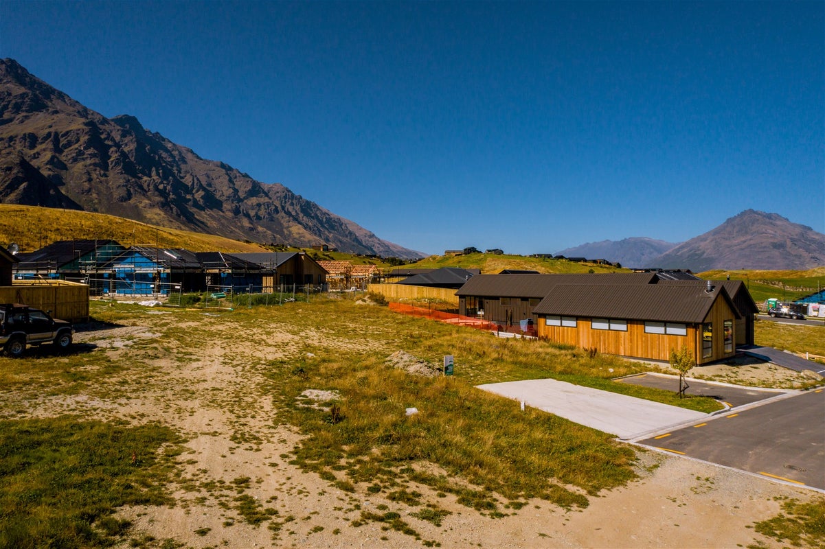 14 Coopworth Road, Jacks Point, Queenstown - Carousel 2