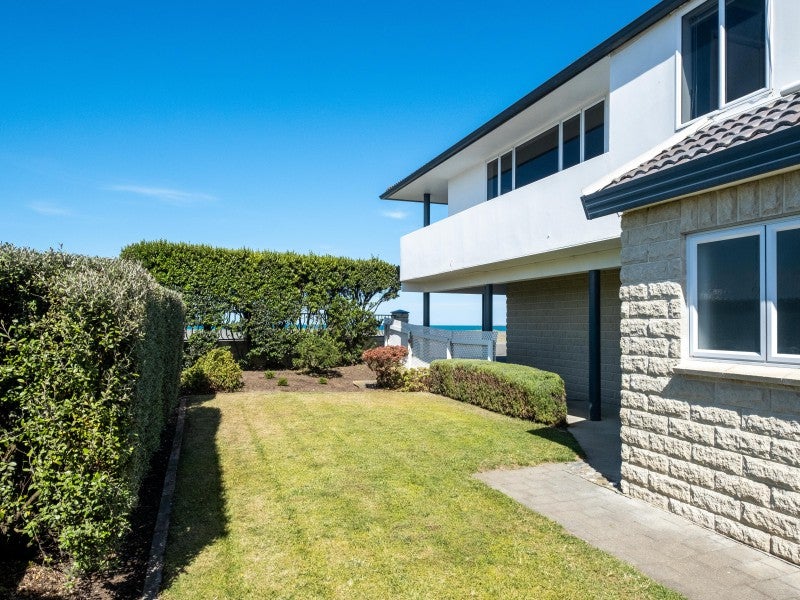 99 The Esplanade, Westshore, Napier - Carousel 2