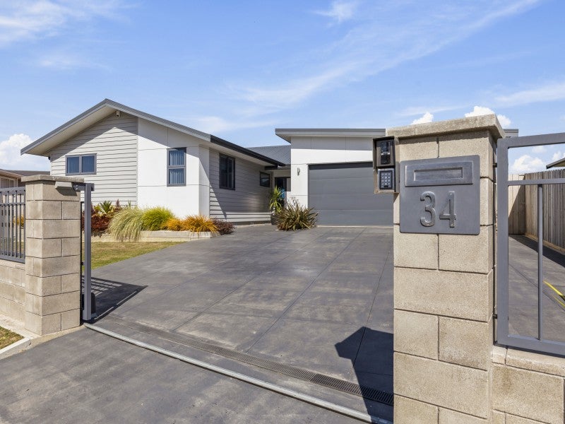 34 Mossburn Grove, Kelson, Lower Hutt - Carousel 22