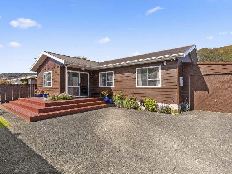 2/19 Godley Street, Waterloo, Lower Hutt - Carousel 1