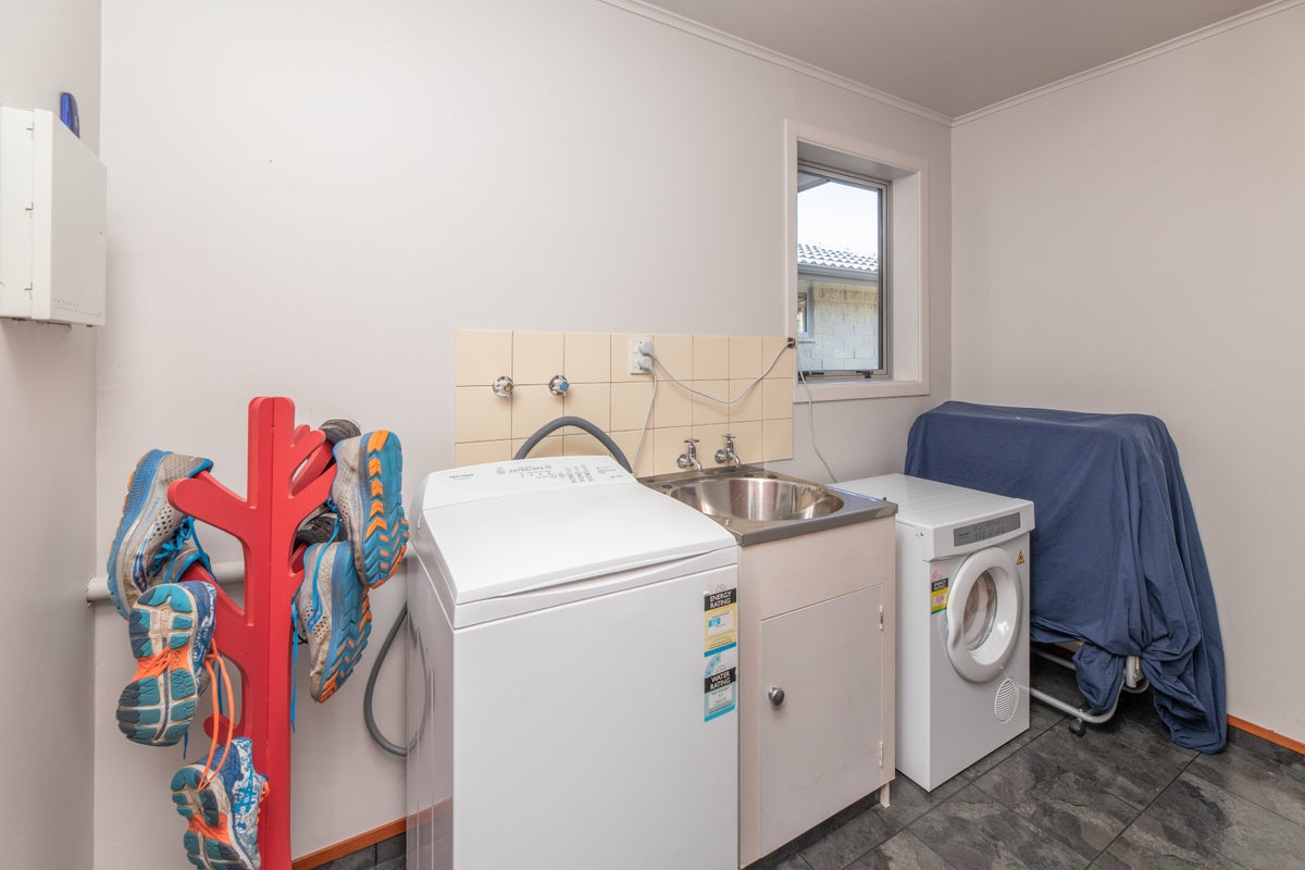 11 Goya Place, Bishopdale, Christchurch - Carousel 25