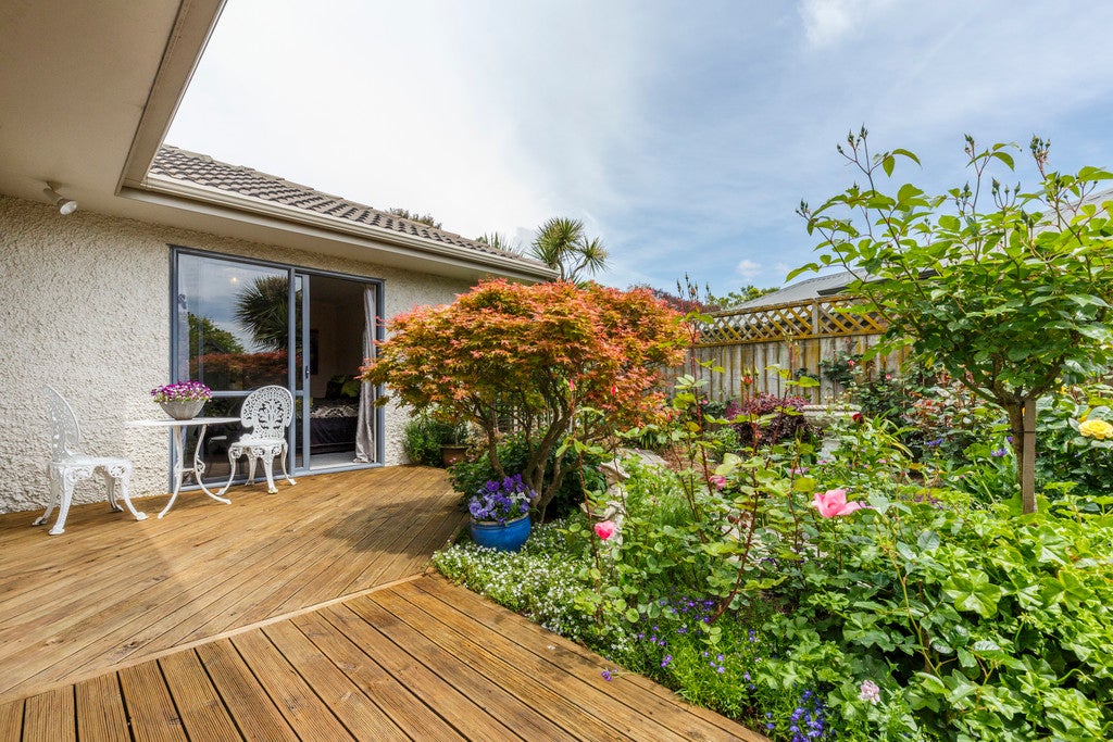 24 Greenwood Place, Fitzherbert, Palmerston North - Carousel 2