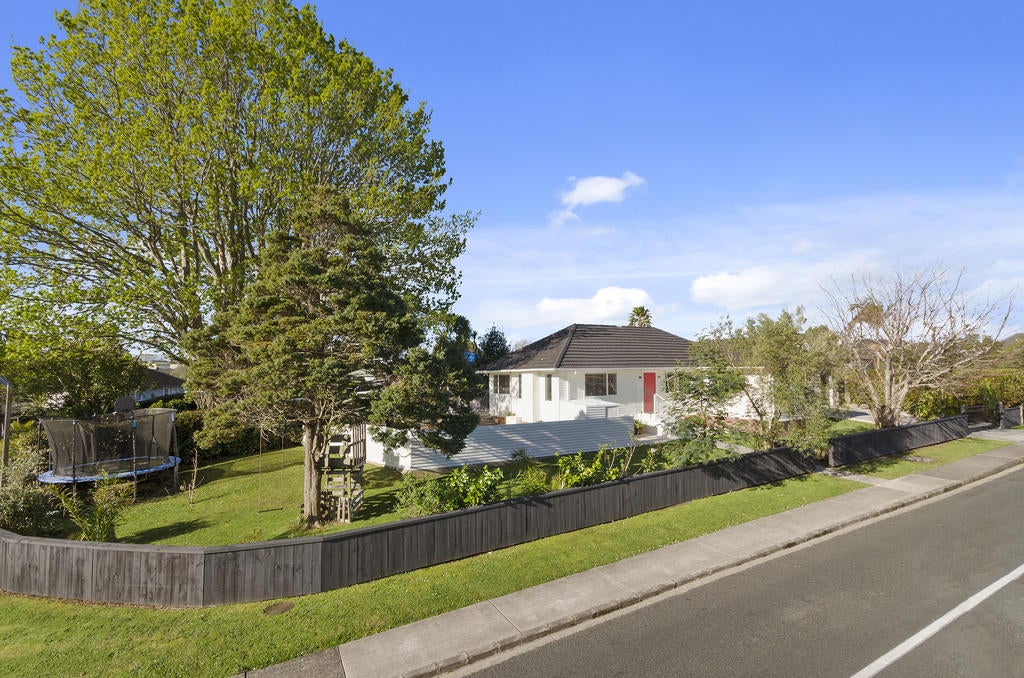2 Shamrock Lane, Te Atatu Peninsula, Auckland - Carousel 18