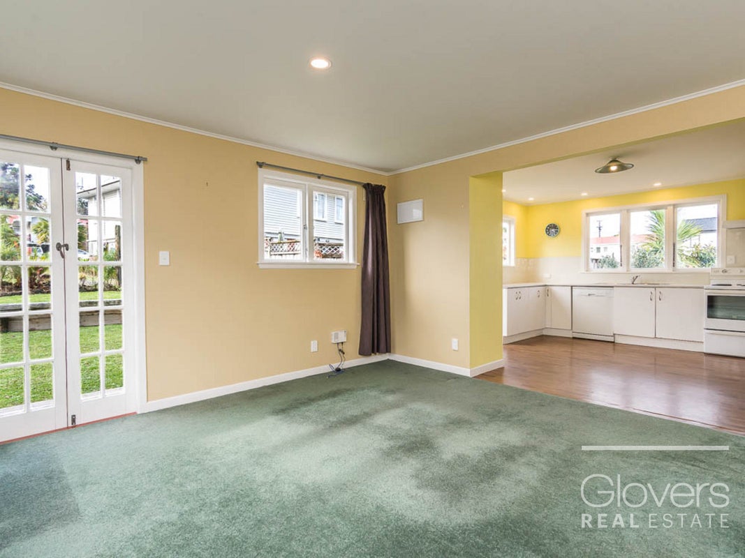 2/10 Gaede Terrace, Sunnyvale, Auckland - Carousel 2