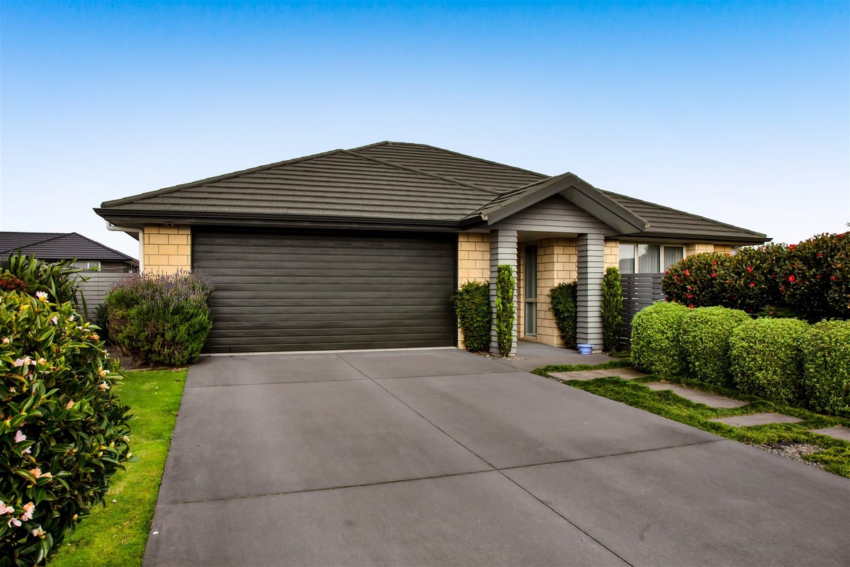 14 Rawiri Drive, Bell Block, New Plymouth - Carousel 1