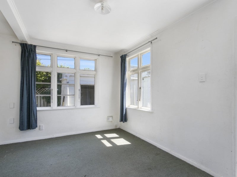 3/5 TOTARA ST, TRENTHAM, UPPER HUTT - Carousel 2