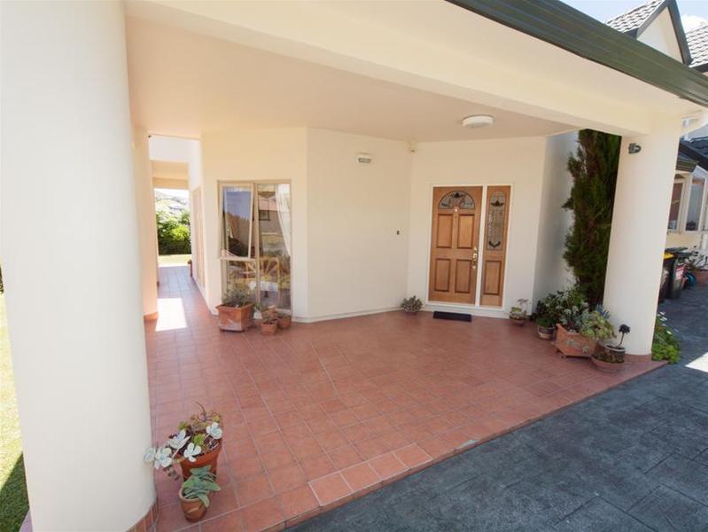 9 Myers Grove, Churton Park, Wellington - Carousel 2