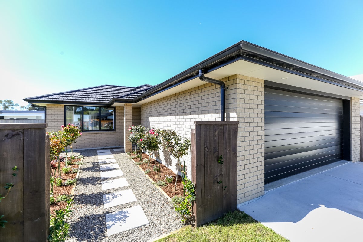 23 Smith Street, Lepperton, New Plymouth - Carousel 1