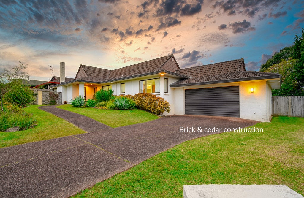 2 Camira Place, Botany Downs, Auckland - Carousel 1