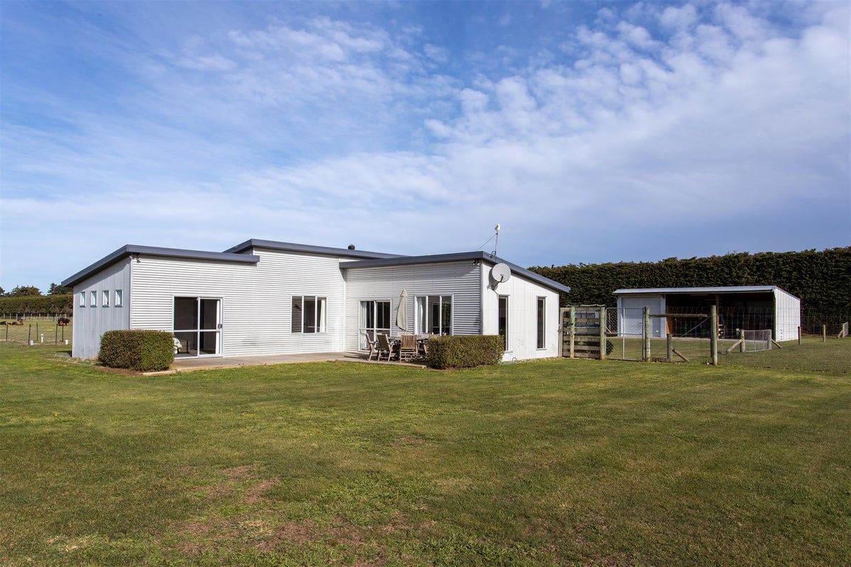 146 Main Rakaia Road, Leeston - Carousel 1