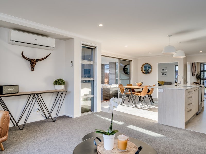 15 Drabble Crescent, Papamoa Beach, Papamoa - Carousel 2