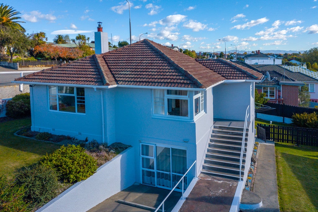 2 Sutter Street, Seaview, Timaru - Carousel 1