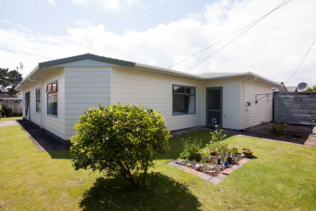 1/22 Wrantage Street, Westown, New Plymouth - Carousel 2