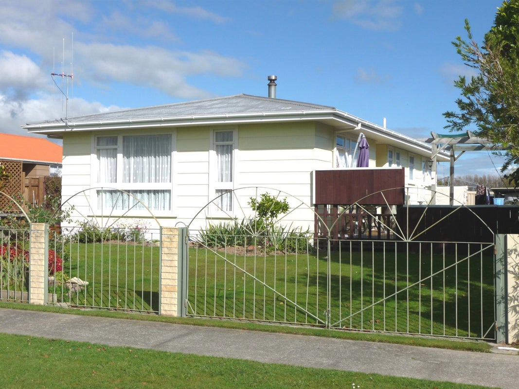 10 Egmont Place, Westbrook, Palmerston North - Carousel 1
