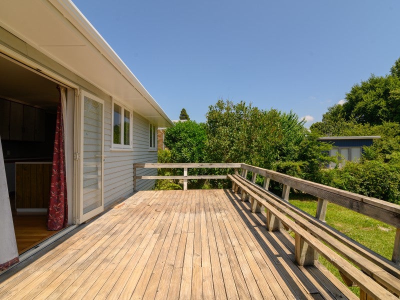 21 Mount View Drive, Mangakakahi, Rotorua - Carousel 1