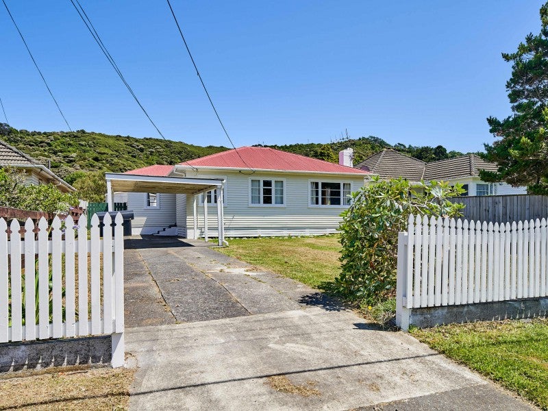 39 Westminster Road, Wainuiomata, Lower Hutt - Carousel 1