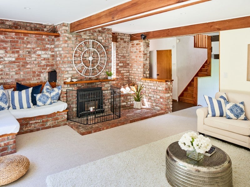 46 Gordon Road, Plimmerton, Porirua - Carousel 2