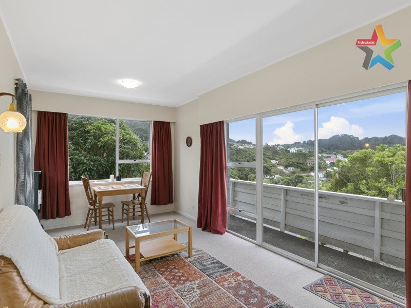 63 Allington Road, Karori, Wellington - Carousel 2