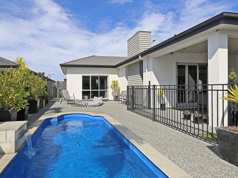 14 Orotu Drive, Poraiti, Napier - Carousel 2