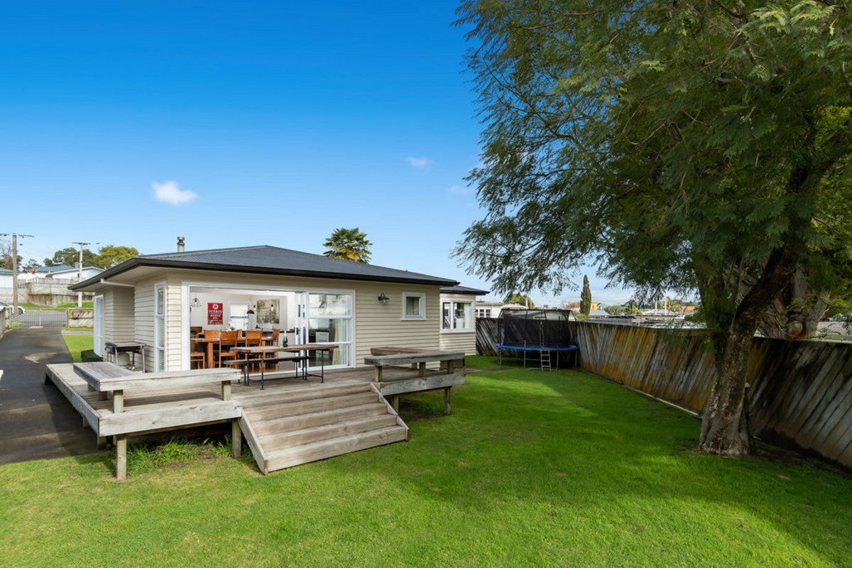 15 Galway Grove, Greerton, Tauranga - Carousel 16
